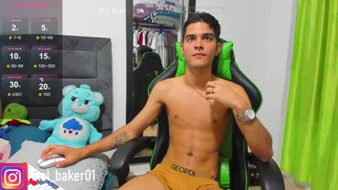 Snapshot of axel_baker01 chatting on December 18, 11:30 pm Axel online show from December 18, 11:30 pm