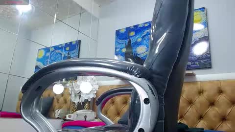 Axel online show from February 21, 8:48 am