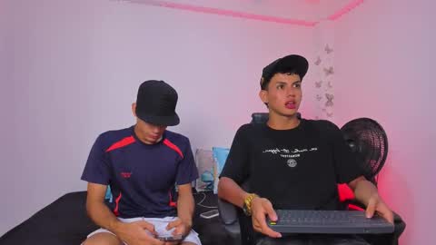 Snapshot of axel_cody_ chatting on November 21, 7:56 pm AXEL online show from November 21, 7:56 pm