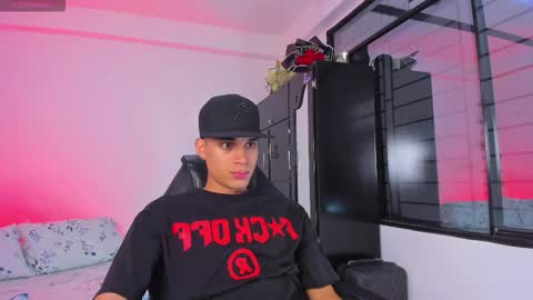 AXEL online show from January 10, 3:25 pm