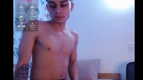 Snapshot of axel_davis_ chatting on October 20, 5:41 am axel davis online show from October 20, 5:41 am