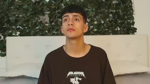 Snapshot of axel_draven chatting on September 18, 11:12 am axel_draven online show from September 18, 11:12 am