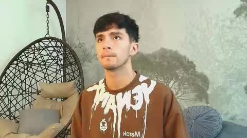 Snapshot of axel_draven chatting on November 10, 11:09 am axel_draven online show from November 10, 11:09 am