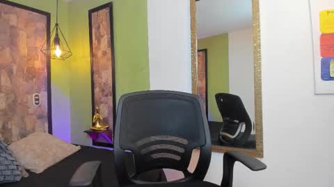 Snapshot of axel_draven chatting on November 13, 11:09 am axel_draven online show from November 13, 11:09 am