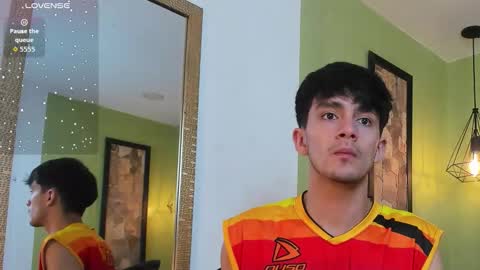 Snapshot of axel_draven chatting on November 20, 11:32 am axel_draven online show from November 20, 11:32 am