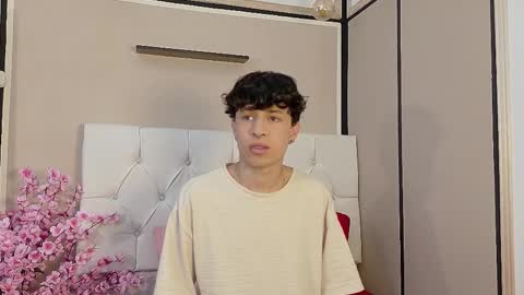 Snapshot of axel_evanss chatting on October 27, 12:09 pm Axel Evanss online show from October 27, 12:09 pm