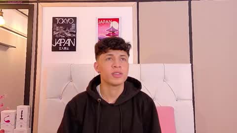 Snapshot of axel_evanss chatting on November 27, 12:40 pm Axel Evanss online show from November 27, 12:40 pm