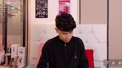 Snapshot of axel_evanss chatting on December 1, 1:05 pm Axel Evanss online show from December 1, 1:05 pm