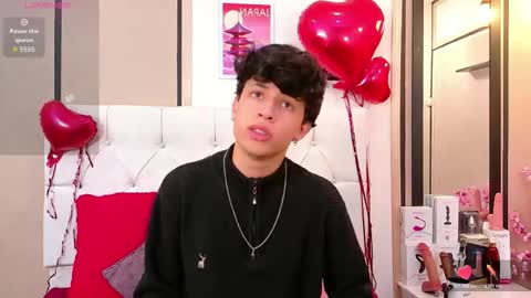 Axel Evanss online show from February 12, 1:06 pm