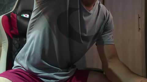 Snapshot of axel_fairchaild chatting on December 2, 12:43 pm Axel Fairchaild online show from December 2, 12:43 pm