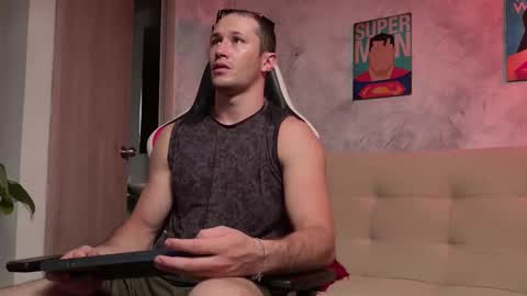 Axel Fairchaild online show from February 18, 1:18 pm