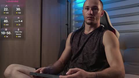 Axel Fairchaild online show from April 25, 12:41 pm