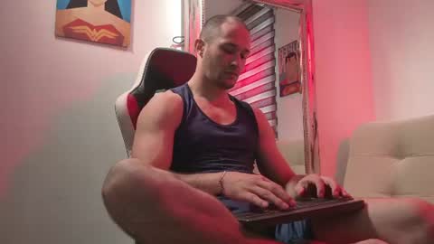 Axel Fairchaild online show from June 20, 1:14 pm