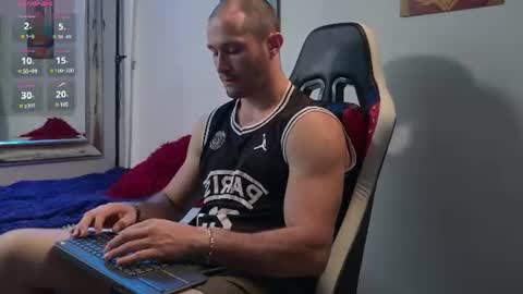 Axel Fairchaild online show from July 30, 12:59 pm