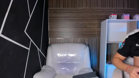 axel_grey_ online show from September 22, 12:51 pm