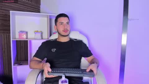 axel_grey_ online show from November 2, 1:24 pm