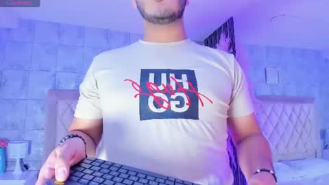 axel_grey_ online show from June 21, 5:10 am
