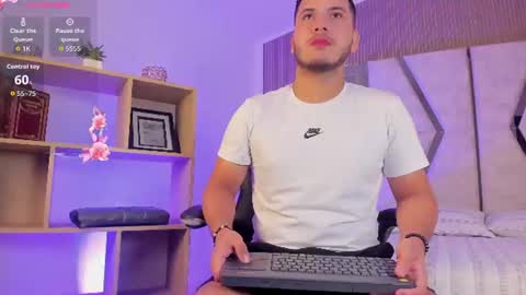 axel_grey_ online show from June 23, 12:58 pm