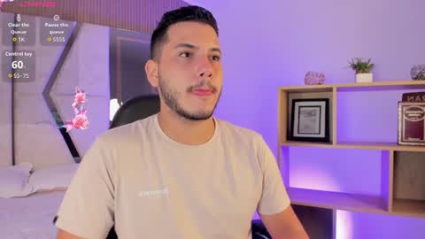 axel_grey_ online show from June 30, 12:39 pm