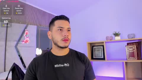 axel_grey_ online show from July 1, 12:18 pm