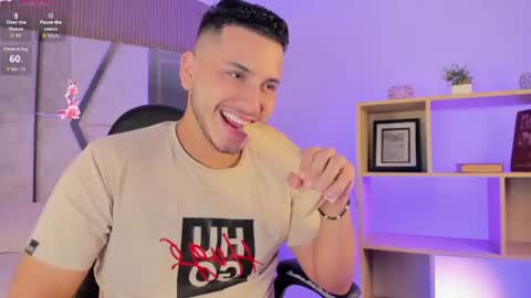 axel_grey_ online show from July 5, 5:20 pm