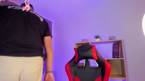 axel_grey_ online show from July 13, 12:52 pm