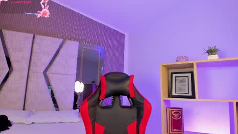 axel_grey_ online show from July 15, 12:32 pm