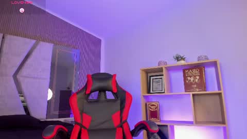 axel_grey_ online show from July 28, 3:21 pm