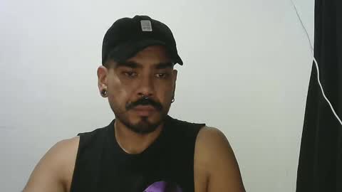 Axel online show from February 2, 4:05 am