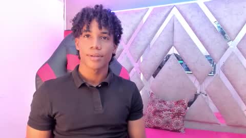 Snapshot of axel_silva3 chatting on October 29, 1:35 pm AXEL SILVA online show from October 29, 1:35 pm