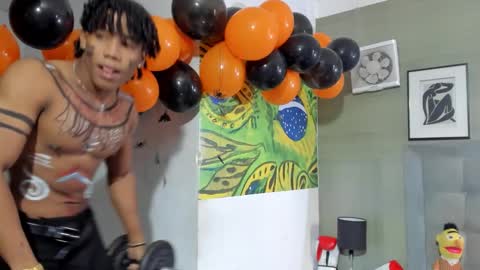 Snapshot of axel_silva3 chatting on October 31, 1:23 pm AXEL SILVA online show from October 31, 1:23 pm