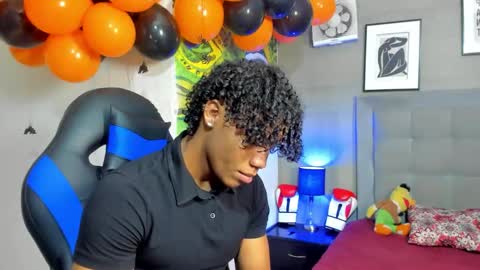 Snapshot of axel_silva3 chatting on November 1, 12:29 pm AXEL SILVA online show from November 1, 12:29 pm