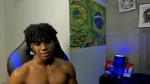 Snapshot of axel_silva3 chatting on November 21, 12:32 am AXEL SILVA online show from November 21, 12:32 am