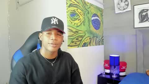 Snapshot of axel_silva3 chatting on December 15, 12:31 pm AXEL SILVA online show from December 15, 12:31 pm
