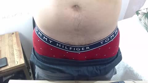 Snapshot of axel_stones_ chatting on October 27, 2:10 pm axel_stones_ online show from October 27, 2:10 pm