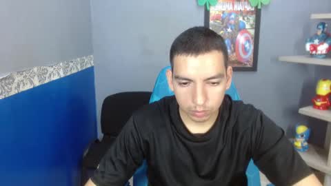 Snapshot of axel_stones_ chatting on November 3, 2:07 pm axel_stones_ online show from November 3, 2:07 pm