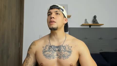 INDEPENDENT MODEL  online show from October 16, 7:37 pm