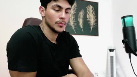 axelblack7 online show from June 26, 10:36 pm