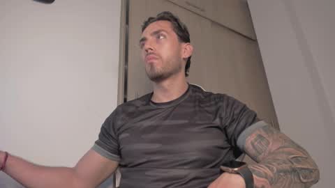 axelblaze_1 online show from March 13, 12:56 pm