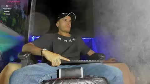 Axell Cross2 online show from February 18, 1:45 am