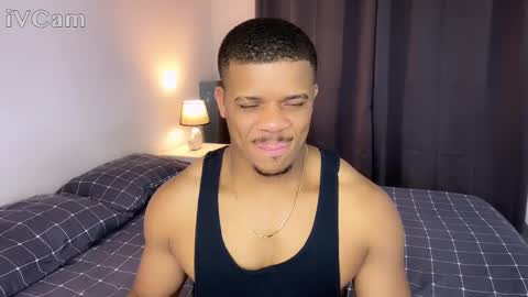 Snapshot of axelldasilva chatting on March 11, 12:11 am AXEL DA SILVA online show from March 11, 12:11 am