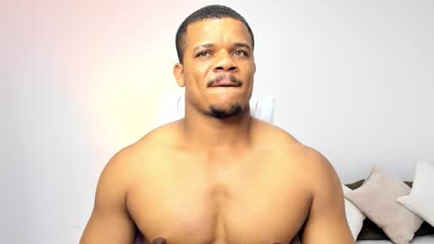 Snapshot of axelldasilva chatting on February 17, 11:44 pm AXEL DA SILVA online show from February 17, 11:44 pm