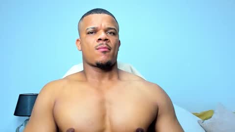 Snapshot of axelldasilva chatting on March 8, 8:45 pm AXEL DA SILVA online show from March 8, 8:45 pm