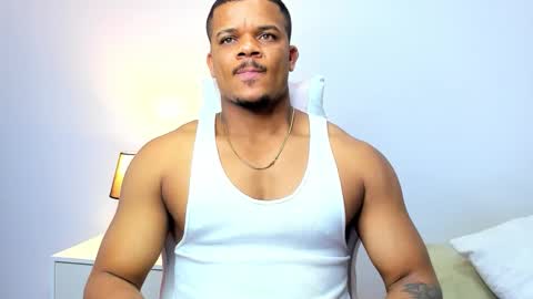 Snapshot of axelldasilva chatting on March 21, 12:26 am AXEL DA SILVA online show from March 21, 12:26 am