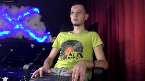 Axxel online show from December 4, 4:00 am