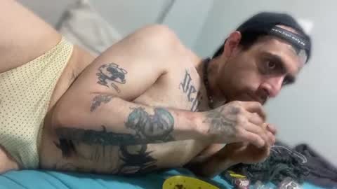 Snapshot of axelpadilla98 chatting on June 29, 2:40 am deliciosodemente online show from June 29, 2:40 am
