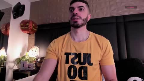 Snapshot of axelthompsom chatting on October 28, 11:58 am Axel Thompsom online show from October 28, 11:58 am