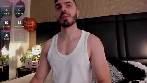 Snapshot of axelthompsom chatting on October 30, 11:22 am Axel Thompsom online show from October 30, 11:22 am