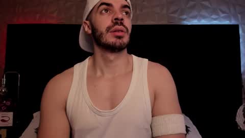 Snapshot of axelthompsom chatting on November 10, 11:20 am Axel Thompsom online show from November 10, 11:20 am