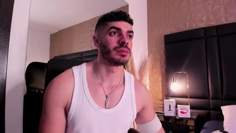 Snapshot of axelthompsom chatting on November 20, 11:21 am Axel Thompsom online show from November 20, 11:21 am